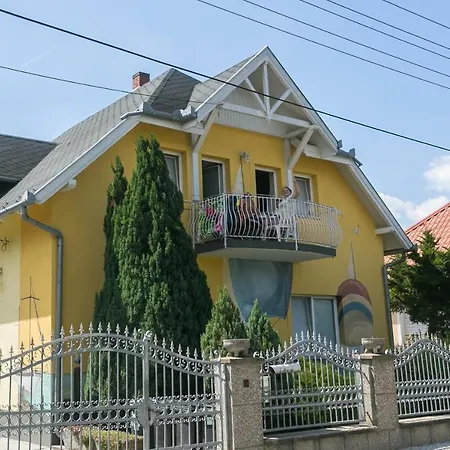 Διαμέρισμα Seven Keszthely