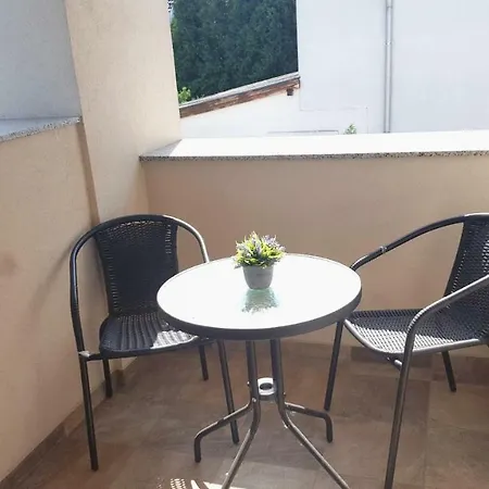 Seven Apartment *